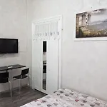 Napoli Central Bed & Breakfast 4*