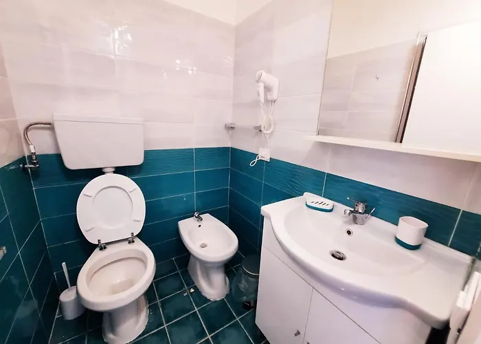 Napoli Central לינה וארוחת בוקר