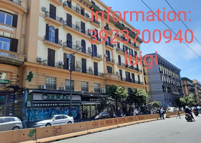 Napoli Central לינה וארוחת בוקר 4*