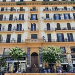 Napoli Central 住宿加早餐酒店 4*