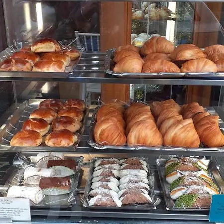 住宿加早餐酒店 Napoli Central 那不勒斯