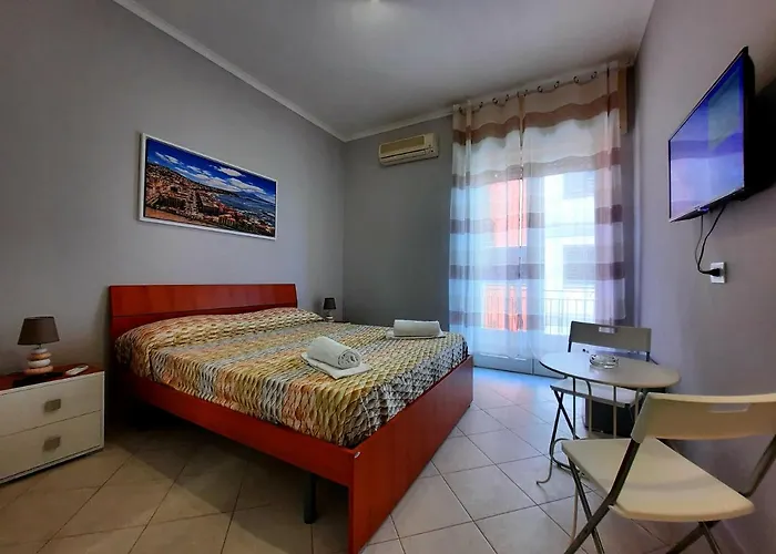Napoli Central فندق مبيت وإفطار 4*