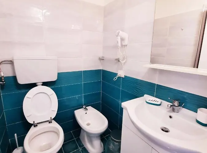 Napoli Central فندق مبيت وإفطار