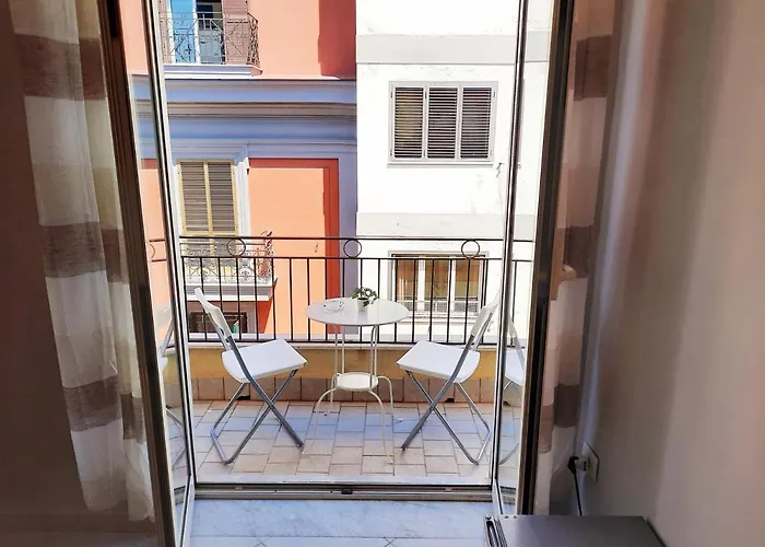 Napoli Central فندق مبيت وإفطار 4*