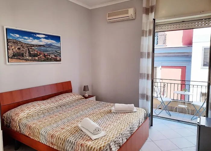 Napoli Central 4* نابولي