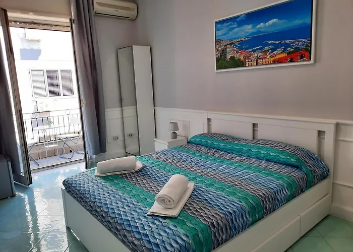 فندق مبيت وإفطار Napoli Central نابولي