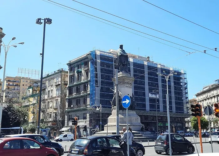 Napoli Central Bed & Breakfast 4*