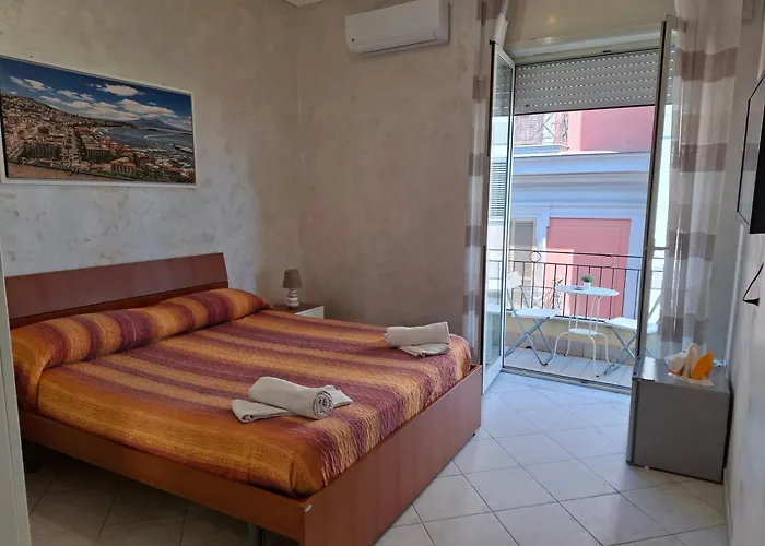 Bed & Breakfast Napoli Central 4*