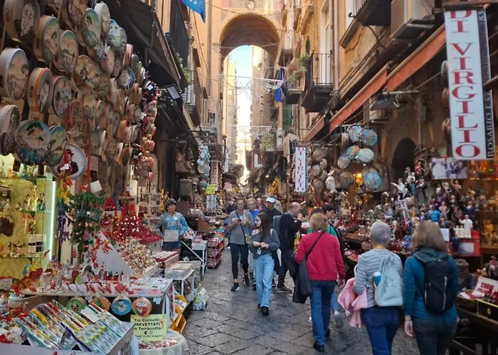 Napoli Central فندق مبيت وإفطار 4*