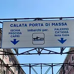 Napoli Central Bed & Breakfast 4*