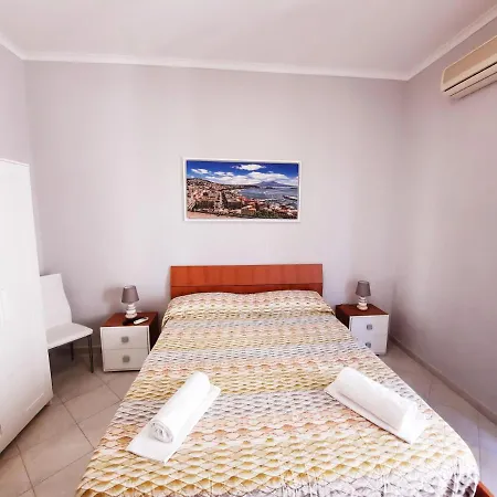 Napoli Central Bed & Breakfast