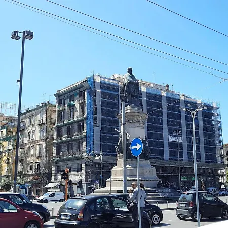 Napoli Central Bed & Breakfast 4*